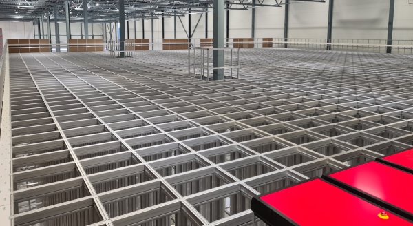 Picture of above showing the automated storage grid in the ColliCare warehouse in Vestby.