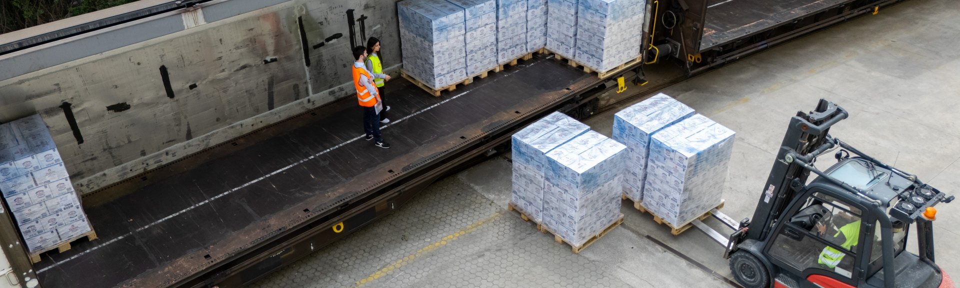 Loading train in Modena